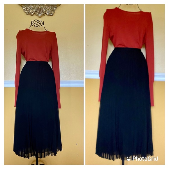 WHBM pleated midi skirt - Picture 4 of 9